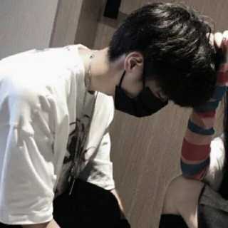 一块甜甜的小黏糕 